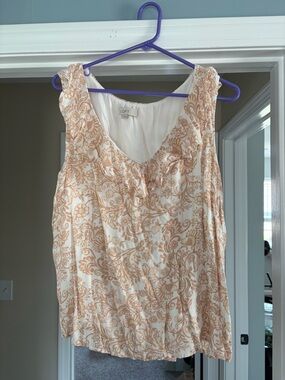 LOFT Peach and Cream Floral V-Neck Sleeveless Blouse